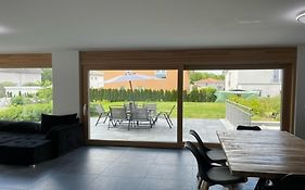 Moderne Ferienwohnung Sonnenbuehl